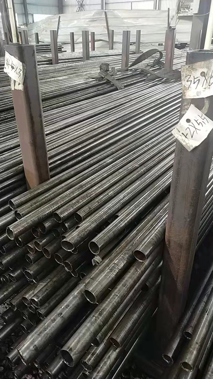 山東無(wú)縫鋼管—廠家生產(chǎn)地在哪里？質(zhì)量、信譽(yù)、價(jià)格